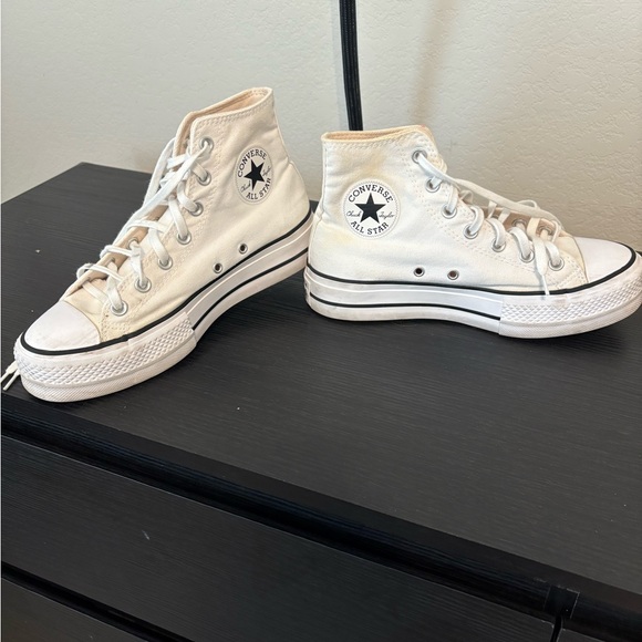 Converse Women's Classic White High-Tops - Picture 1 of 3